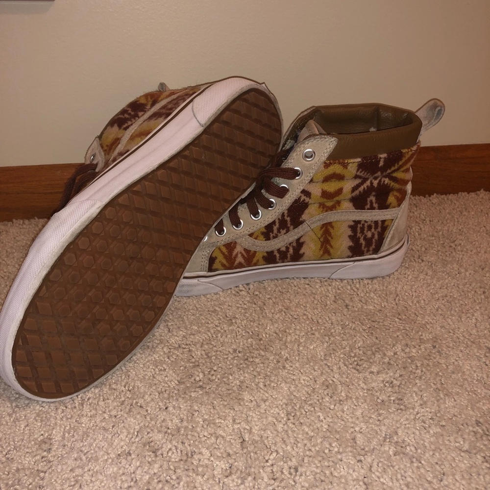 Pendleton vans - Picture 2 of 6
